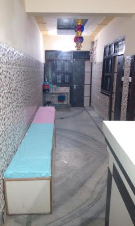 Maatu Shri Comfort Stay-Guest House Mathura Eksteriør billede